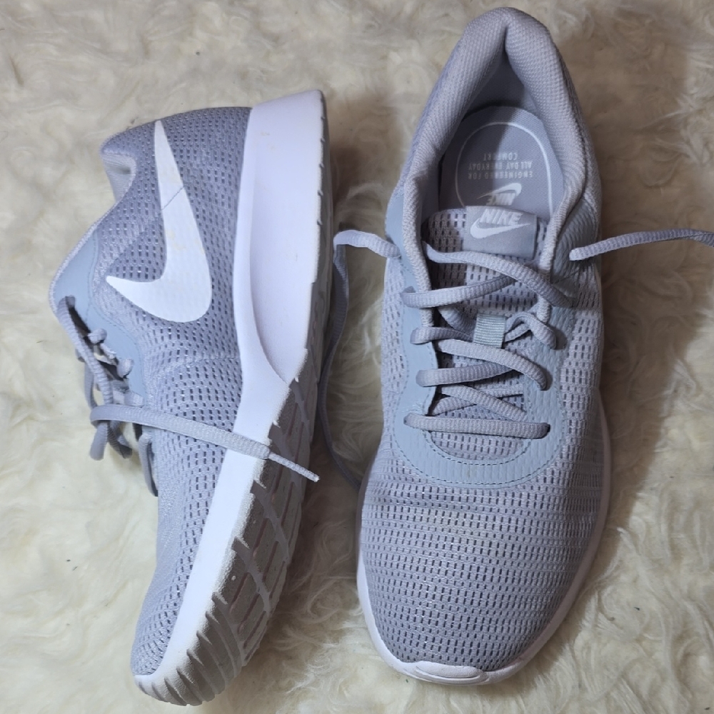 Nike Tajun Sneakers